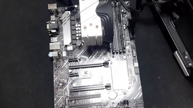 Не включается компьютер 1 длинный 3 коротких пауза 1 короткий сигнтал биос ASUS PRIME B460-PLUS смотреть онлайн