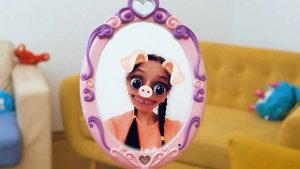 Alena and Mom play with Magic Mirror - Funny Christmas Stories