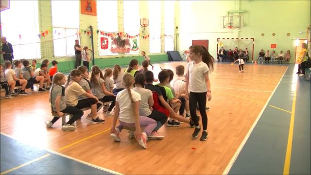 24 марта 2022 года в нашей школе состоялись соревнования для вторых классов - «Веселые старты». смотреть онлайн