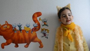 Паровоз по рельсам мчится/песенка для детей/