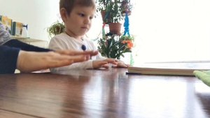 Пальчиковая гимнастика «Печём блины». Детям 1-3 лет. Запуск речи. Нейроигры