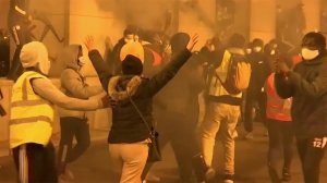 В Брюсселе смерть темнокожего мигранта в полицейском участке спровоцировала погромы