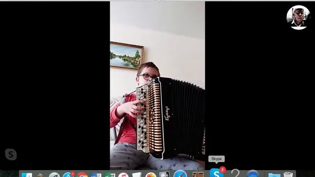 Мишка с куклой — исполняет Романенко Игнат смотреть онлайн