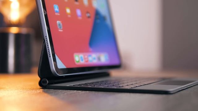 Test de l’iPad Air 2020 : oubliez l’iPad Pro смотреть онлайн