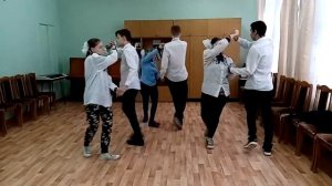 Танец "Падают снежинки" (сл и муз А. Ермолов)