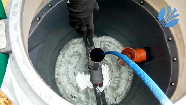 Автономная канализация Росток Коттеджная Люкс. Истра. Установка септика и биофильтров. смотреть онлайн