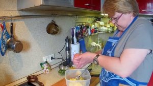 Яблочный джем с мятой и лимоном в микроволновке.