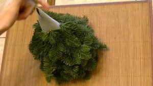 Как сделать елку своими руками. 5 вариантов новогоднего декора дома из живой ели в 4 частях.