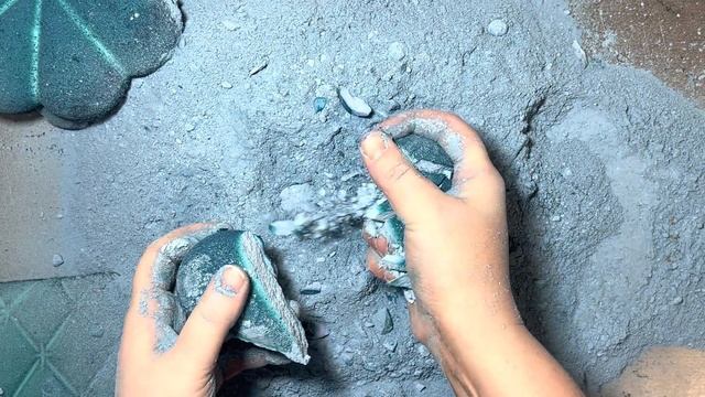 Blue Pedal & Quilted Pillow Crush | Oddly Satisfying | ASMR | Sleep Aid смотреть онлайн