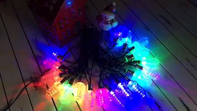 Гирлянда "Лампочки экономки" смотреть онлайн