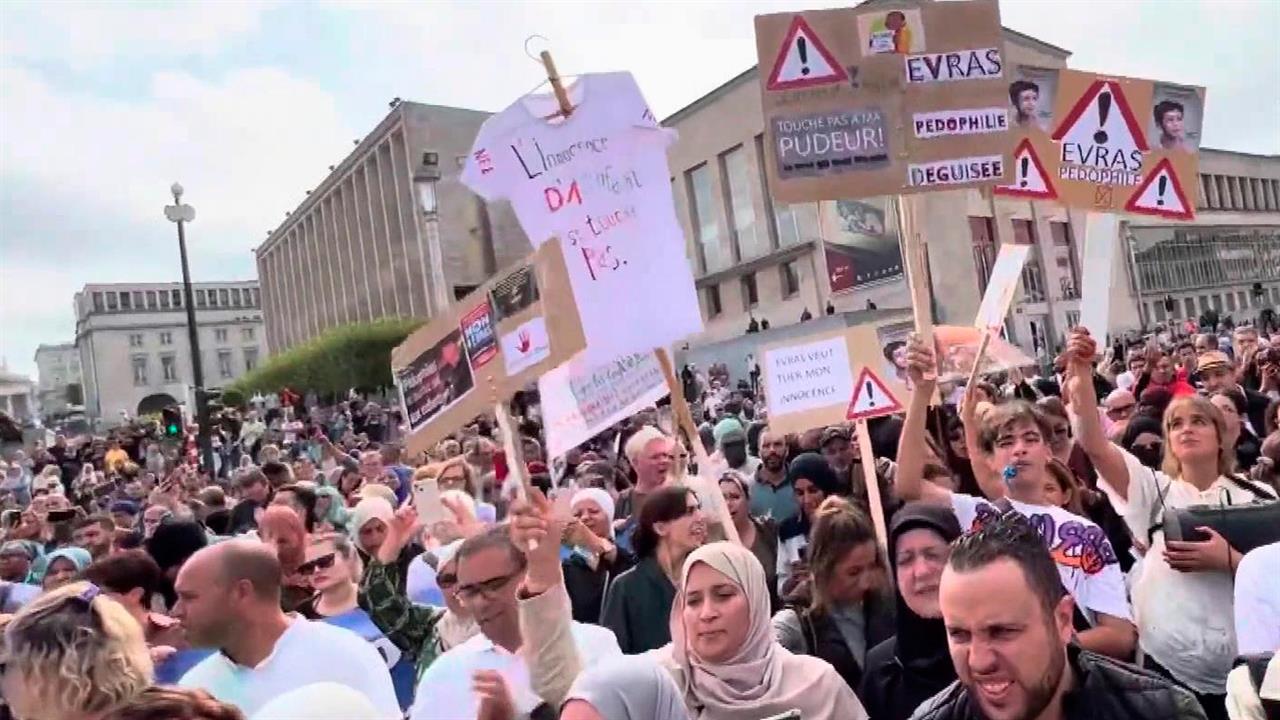 В Брюсселе на акции протеста вышли родители, недовольные секс-просвещением самых маленьких