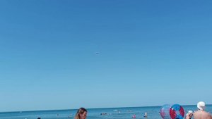 В Джемете над морем летает военный воздушный транспорт