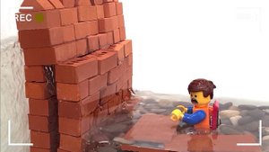 Спасение лего человека / Кирпичная стена против воды