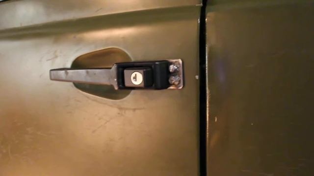 Работа замка двери от Хантера на Буханке смотреть онлайн