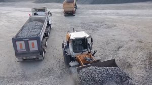 Погрузка щебня