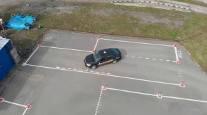 Параллельная парковка задним ходом