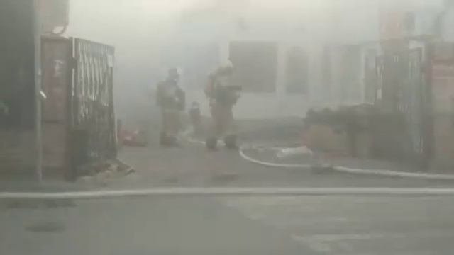 В Волгограде горит рынок "Олимпия"