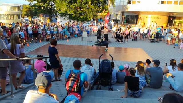 БРЭЙКДАНС смотреть онлайн