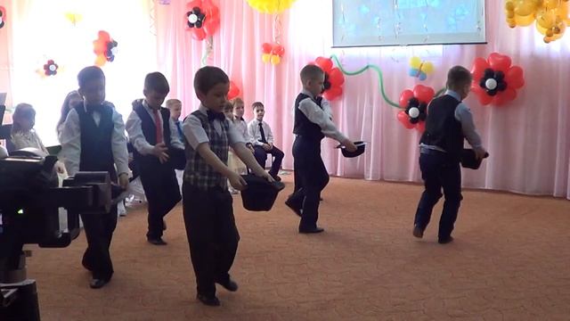 Танец бизнесменов