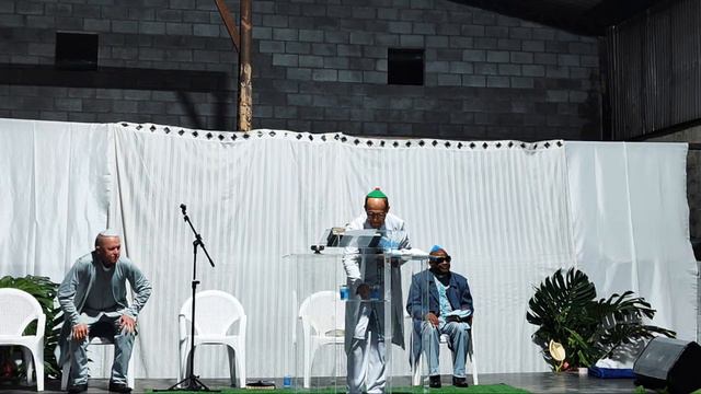 Louvor das Antigas Missionário Ronaldo de Vigília na fábrica caldeiraria T&C