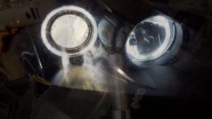 Процесс тюнинга фар SsangYong KYRON:покраска маски+led+ccfl