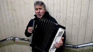 Ах Маритана, моя Маритана (уличный музыкант - баянист)