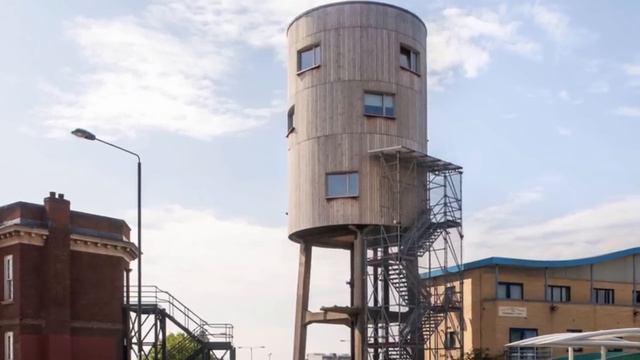 10 Incredible Zombie Proof Houses смотреть онлайн