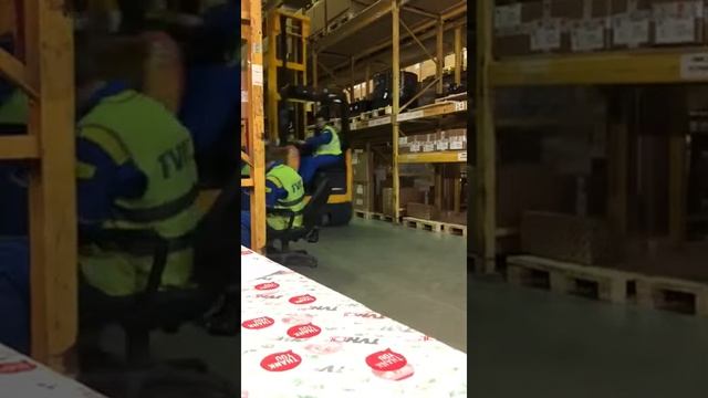 Работа на складе смотреть онлайн