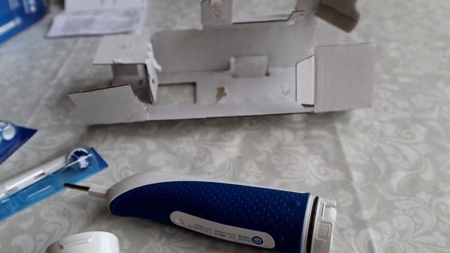 Зубная щетка Oral - b (Китай) смотреть онлайн