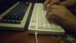 PBT hiragana keycaps with Gazzew Boba U4T on MK870 base