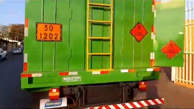 Ford Cargo 1317e 2007 Comboio Gascon 6 mil litros Diesel Completo смотреть онлайн