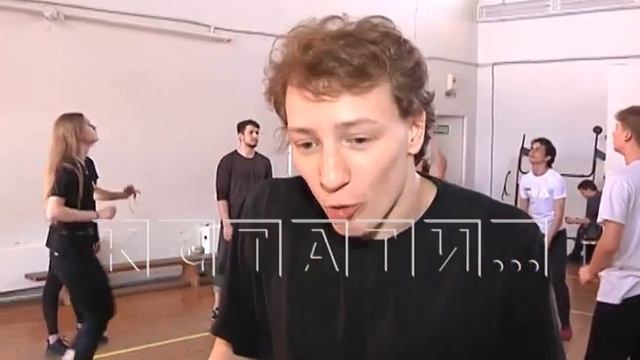 Педагог Театрального училища занимается акробатикой в 82 года смотреть онлайн