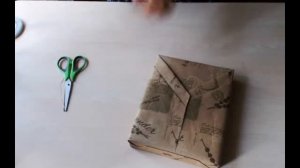 Мастер-класс. Упаковка подарка с карманом для открытки.