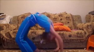 Гимнастика "как сделать перевороты вперед и назад