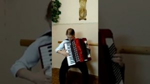 Любовь Потапова                                    В. Александров «Вальс снежинок»