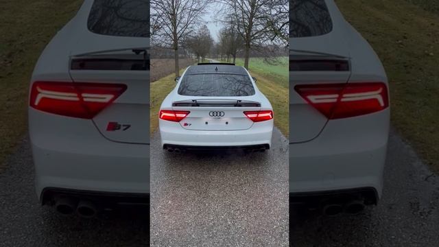 Audi S7 4G V8 4.0 TFSI Sound Stand