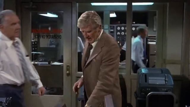 Аэроплан! (1980) | В отпуск по одному | Kovalski Media