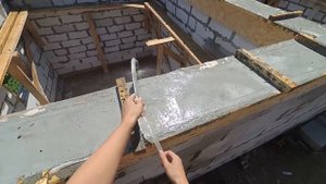 Заливаем армопояс и тощий бетон! Первый этаж готов! #7