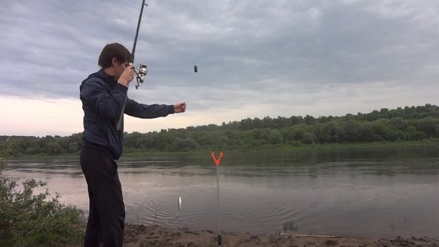 Фидер Летом. Первая рыбалка 2017 года. смотреть онлайн