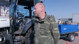 Как проходит практика трактористов на учебной площадке