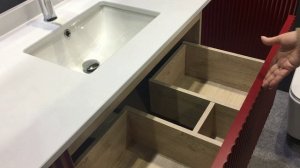 Подвесная тумба для ванной комнаты, фасад волна