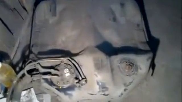 замена топливного насоса на Honda Saber UA1 2.avi смотреть онлайн