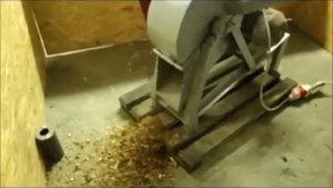 Дробилка для измельчения древесины