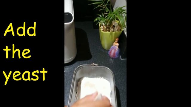 Morphy Richards Breadmaker 48323, Recipe for egg enriched white bread. смотреть онлайн