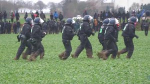 В Германии произошли новые столкновения из-за ситуации вокруг деревни Лютцерат