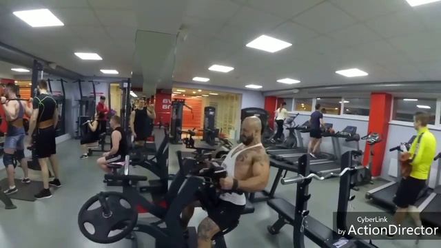Кривой Рог. Ингулец. Квадры, Широчайшие, Бицепс