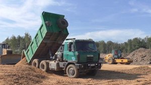 Самосвал Tatra 815-2