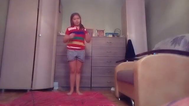 Учимся делать кувырок вперед и назад и мостик ^^ смотреть онлайн