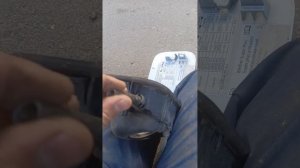как снимать лючок на Skoda Octavia A5