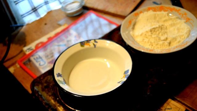 Хохол под грибами делает котлетки смотреть онлайн